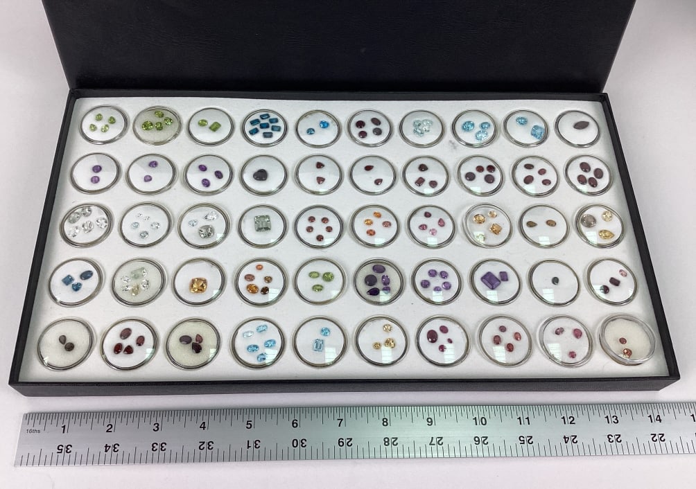 Tray of Assorted Gemstones (1 of 7)