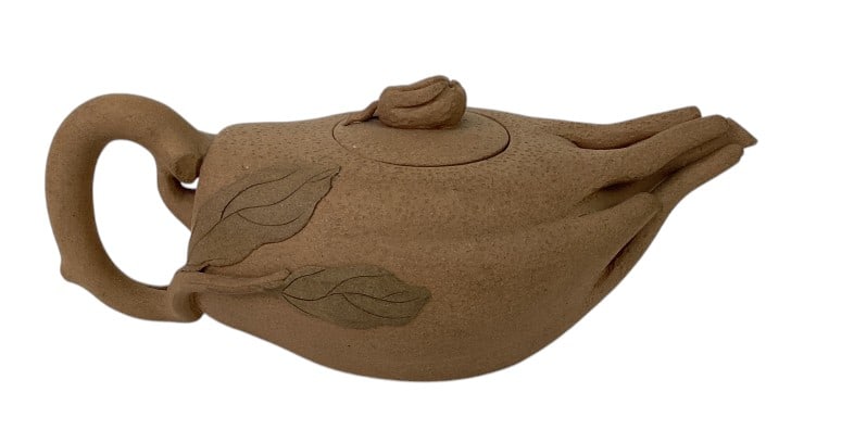 Fine Chinese Yixing Pottery Buddha's hand Fruit Form Teapot: Fine Chinese Yixing Pottery Buddha's hand fruit form teapot. Approx. 3" tall and 9" across from spout to handle