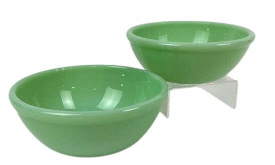 (2) Fire King Jadeite Restaurant Ware Soup/Cereal Bowls (1 of 4)