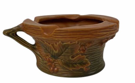 Roseville Pottery Bushberry Ashtray 26 (1 of 4)