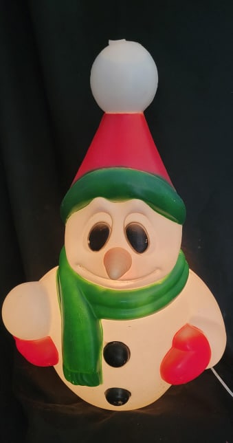 Carrot Nose Snowman Blow Mold (1 of 4)