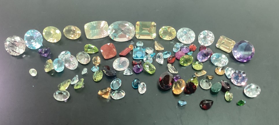 Loose Gemstones incl. Rutile Quartz etc.. (1 of 2)