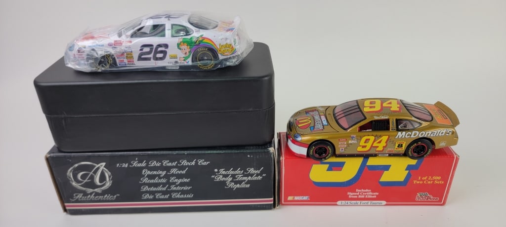 Racing Champions 1:24 Scale Bill Elliott Ford Taurus Diecast and Racing Champions 1:24 Scale Johnny: 1998 Racing Champions NASCAR 1:24 Scale #94 Bill Elliott Ford Taurus 1 of 2,500 Two Car Sets Diecast Car (includes signed certificate from Bill Elliott) and 1998 Racing Champions NASCAR Authentics 1:2