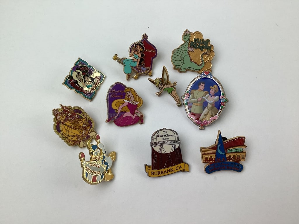 Disney Collector Trading Pins (10) (1 of 3)