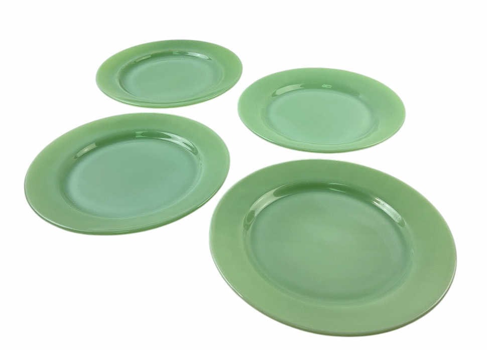 (4) Fire King Jadite Dinner Plates (1 of 9)