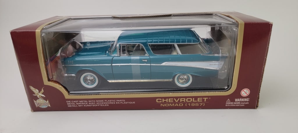 Road Legends Chevrolet Nomad Diecast Car: Road Legends 1:18 Diecast Chevrolet Nomad (1957) in original packaging