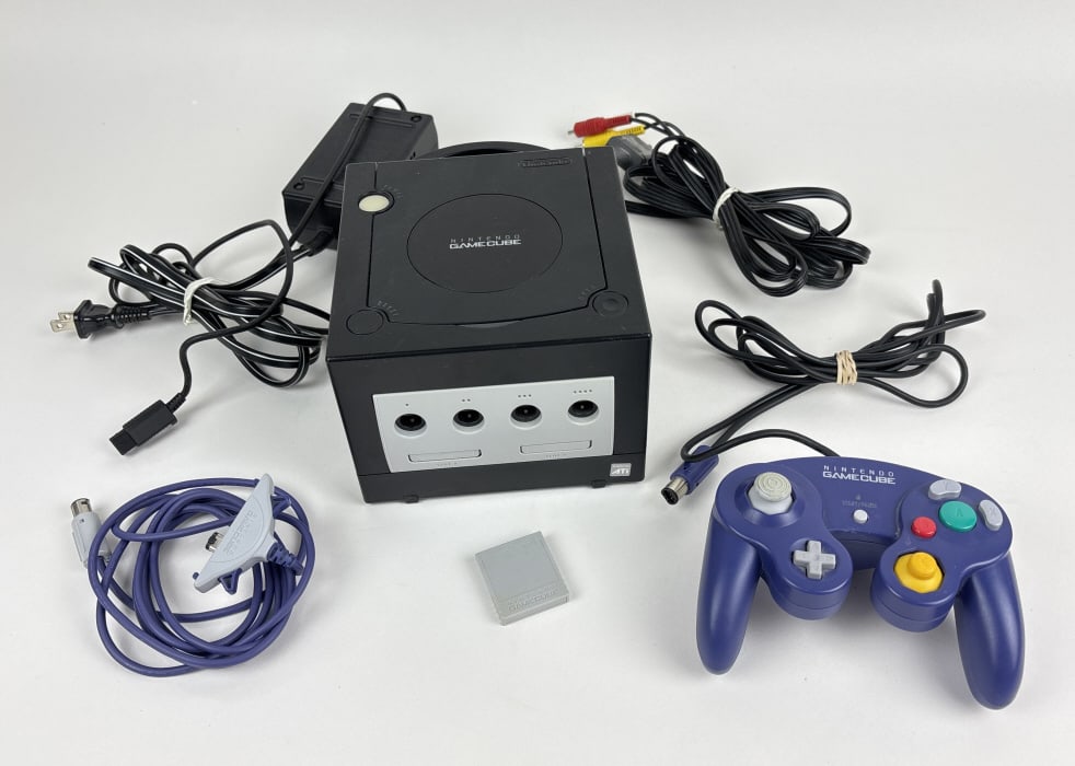 Nintendo GameCube with Accessories: Nintendo GameCube with AC Adaptor, AV Cables, Memory Card, Gamecube to Gameboy Advance cable, powers on when pugged in