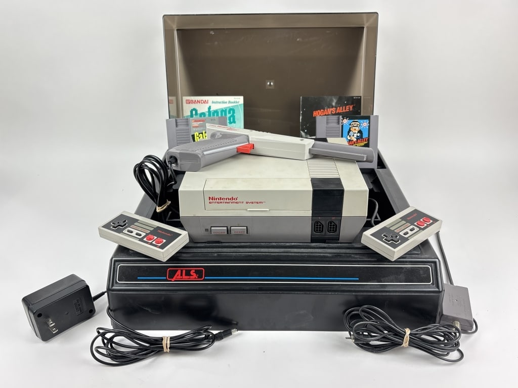Nintendo Entertainment System with Accessories (1 of 11)