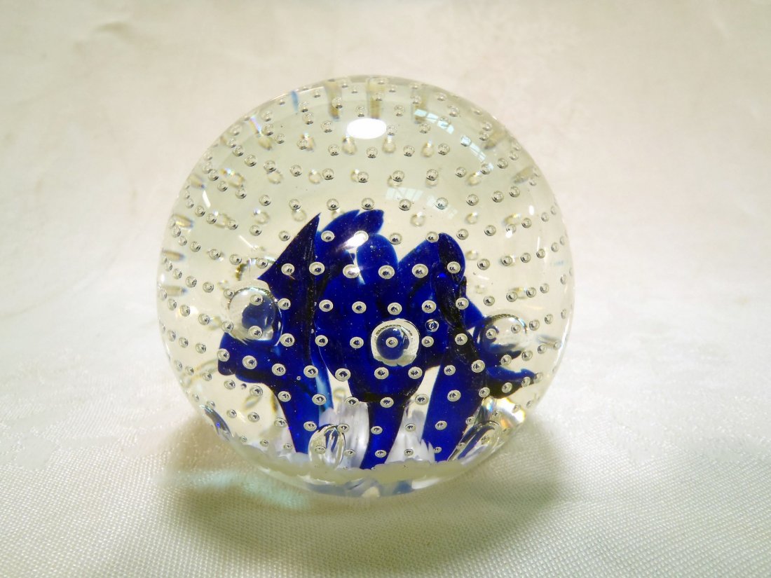 St. Clair art glass paperweight: St. Clair art glass paperweight Stamped Joe St. Clair Shipping rate B.