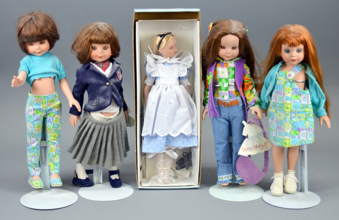 Lot of 5 Dolls (1 of 1)