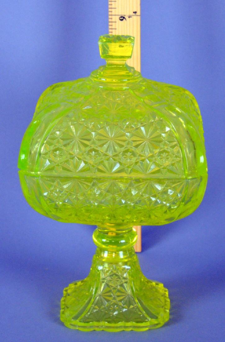 Vaseline Daisy And Button Covered Compote: Vaseline Daisy And Button Covered Compote