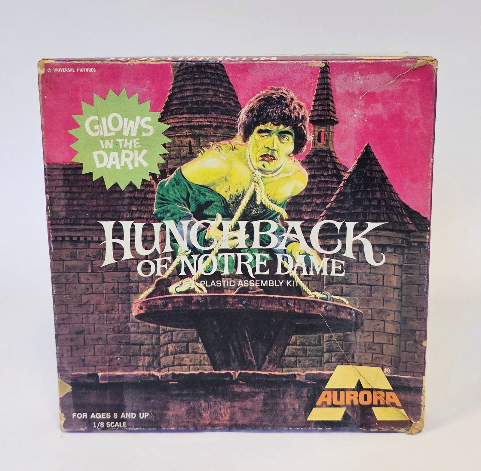 Aurora 'Hunchback of Notre Dame' Glow in The Dark plastic assembly kit, No.481-150 boxed: Aurora 'Hunchback of Notre Dame' Glow in The Dark plastic assembly kit, No.481-150 boxed 