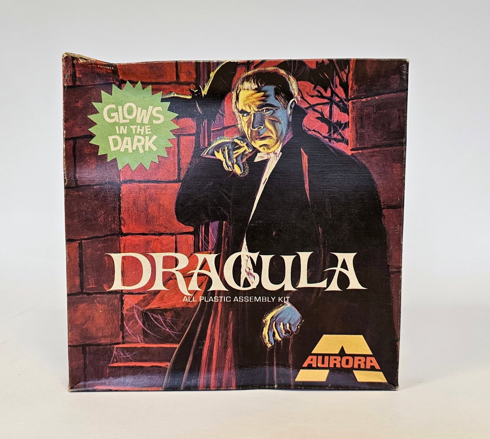 Aurora 'Dracula' Glow in The Dark plastic assembly kit, No.454 boxed: Aurora 'Dracula' Glow in The Dark plastic assembly kit, No.454 boxed 