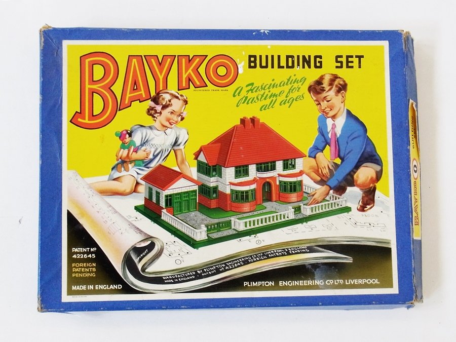 Bayko 'O' building set in box: Bayko 'O' building set in box