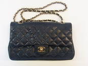 Vintage Chanel quilted bag, gilt metal fastening with