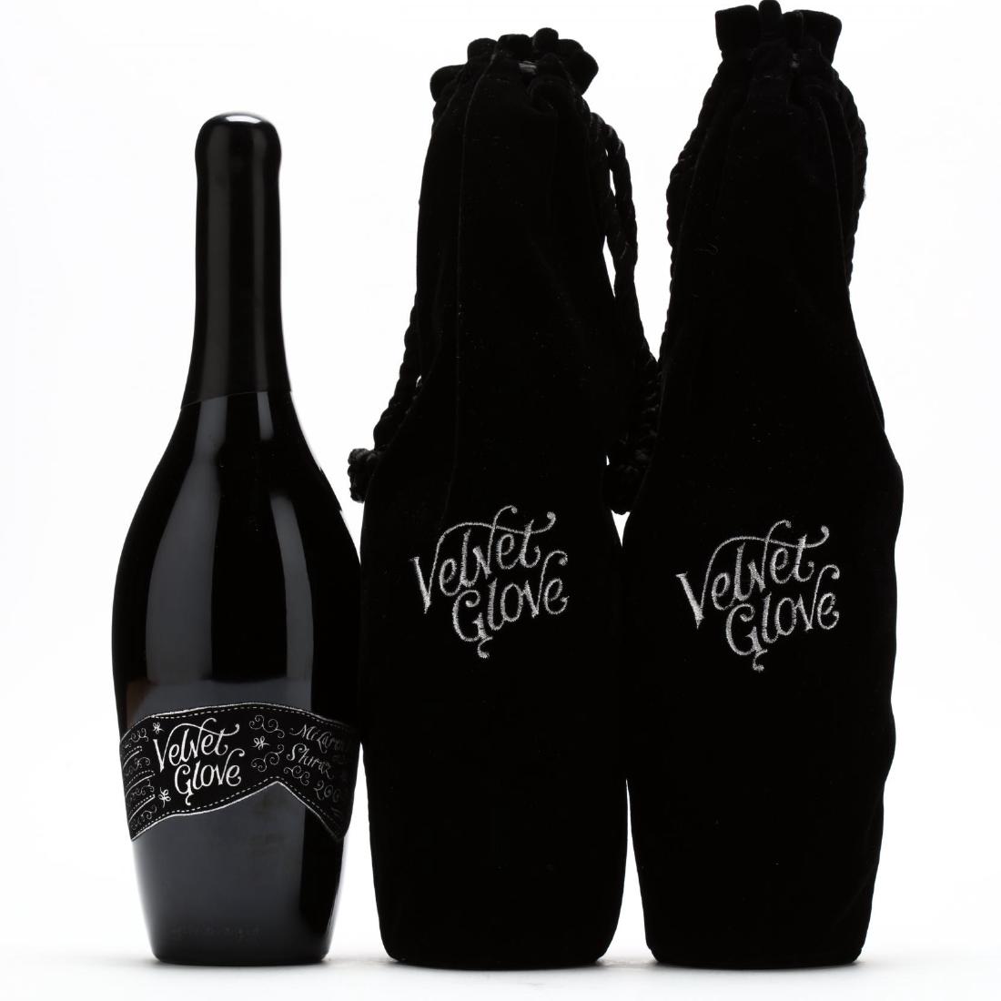 Mollydooker - Vintage 2009: Vintage 2009, Mollydooker, Velvet Glove Shiraz, McLaren Vale, includes 3 velvet bags (3 750 ml) Additional high-resolution photos are available at LelandLittle.com