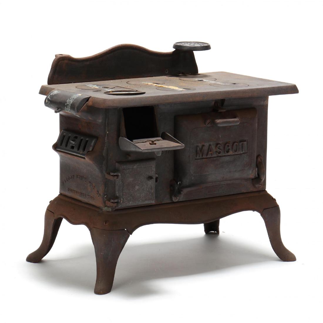 Salesman Sample Child's Stove, Mascot Mfg. (1 of 3)