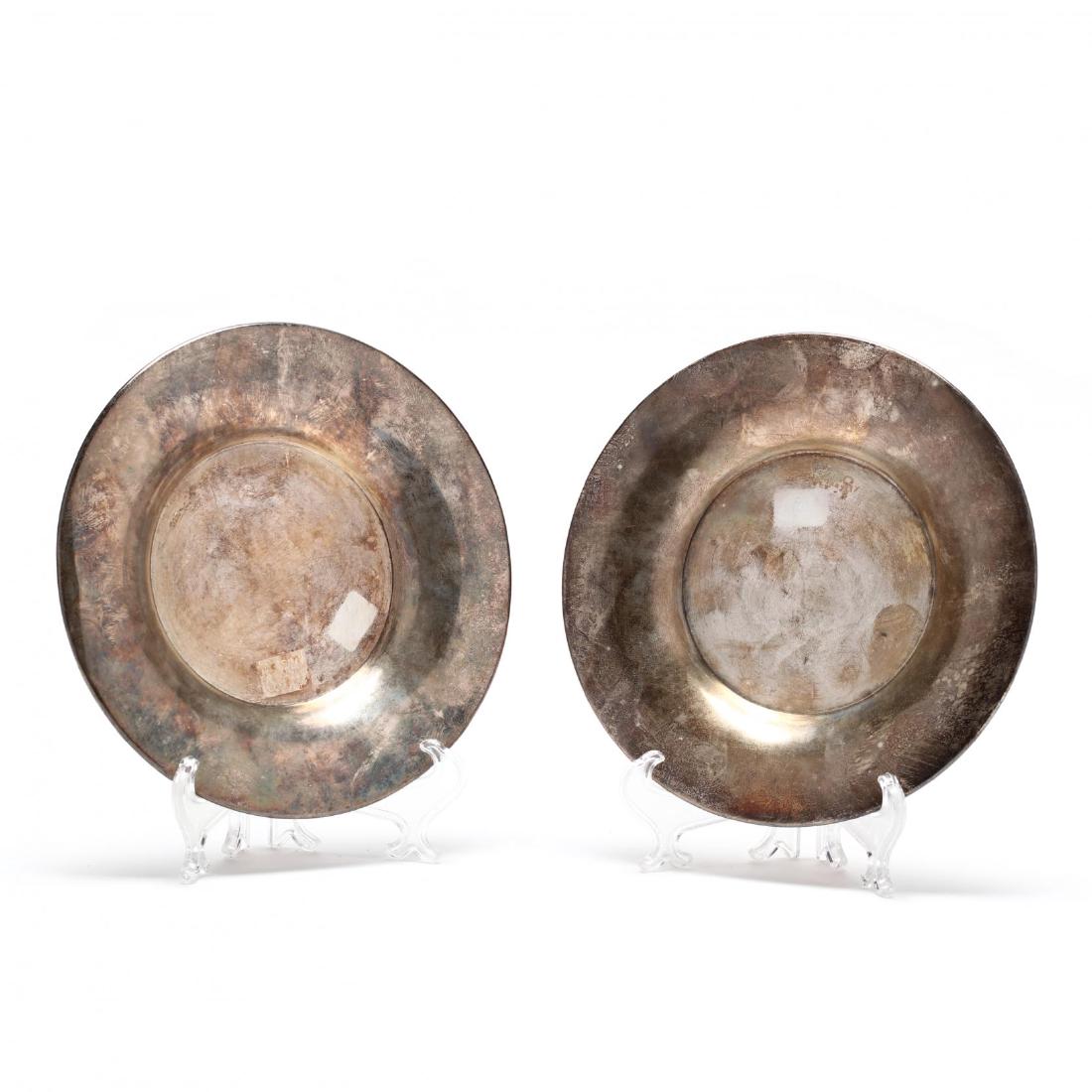 A Pair of Japanese .950 Silver Dishes, Mark of: no monogram. 7 in. diameter 12.2 total troy oz. From The Collection of the Late Stuart Walston and Doris Schaum Walston of Wilson, North Carolina Additional high-resolution photos are available at Lel