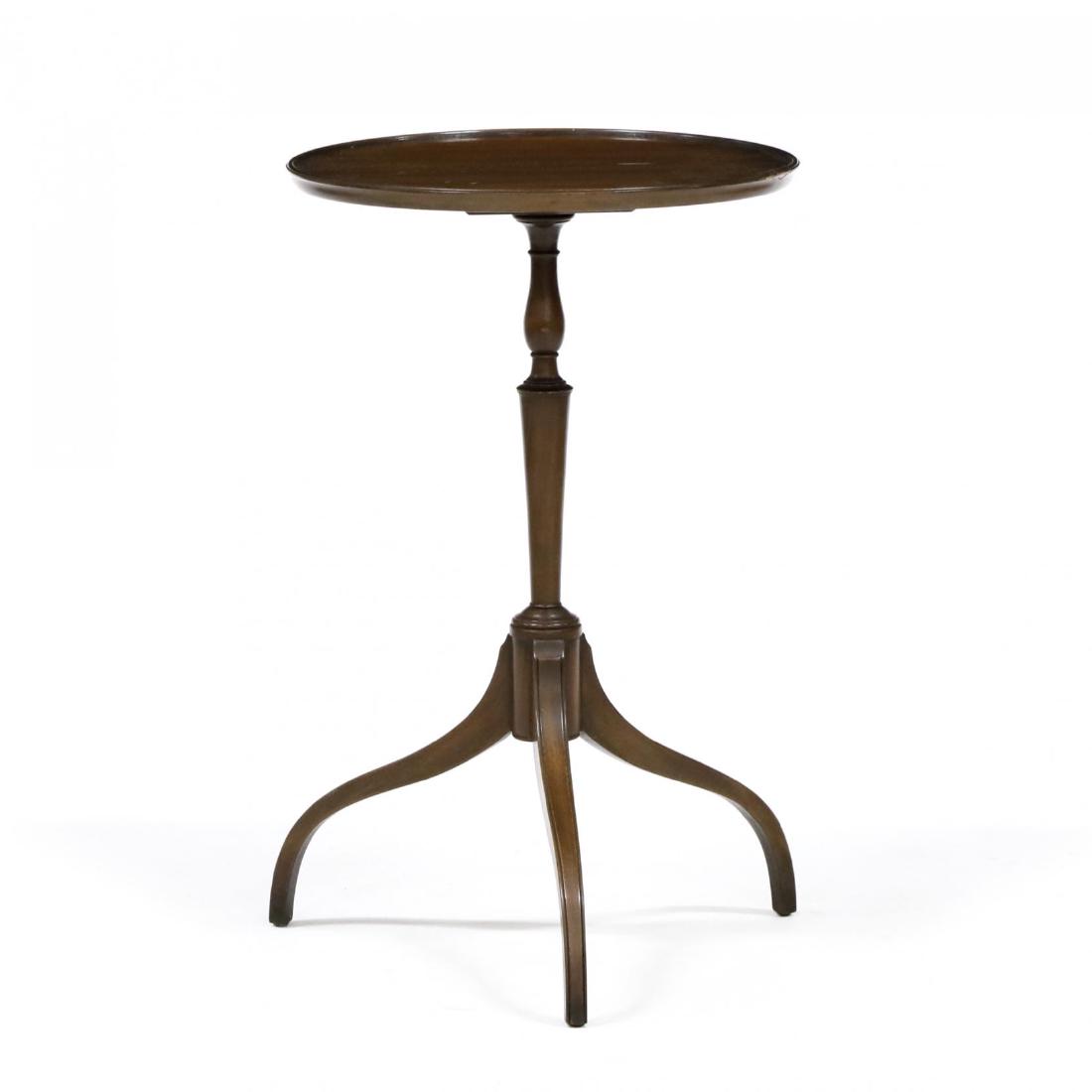 Kittinger, Federal Style Candle Stand: mid 20th century, mahogany, circular dish top, turned standard, on spider legs, labeled. 25.5 x 16 in diameter. From the Estate of the late Gene Fisher, Raleigh, North Carolina. Additional high-resolu