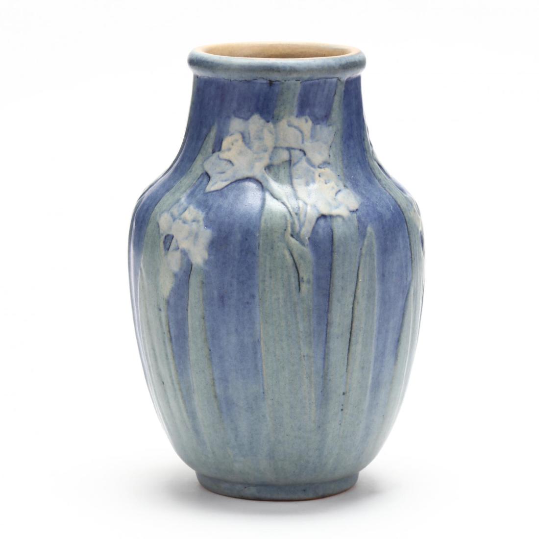 Newcomb College Art Pottery Bud Vase (1 of 4)