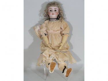 30" Heinrich Handwerck Simon & Halbig Doll, (1 of 4)