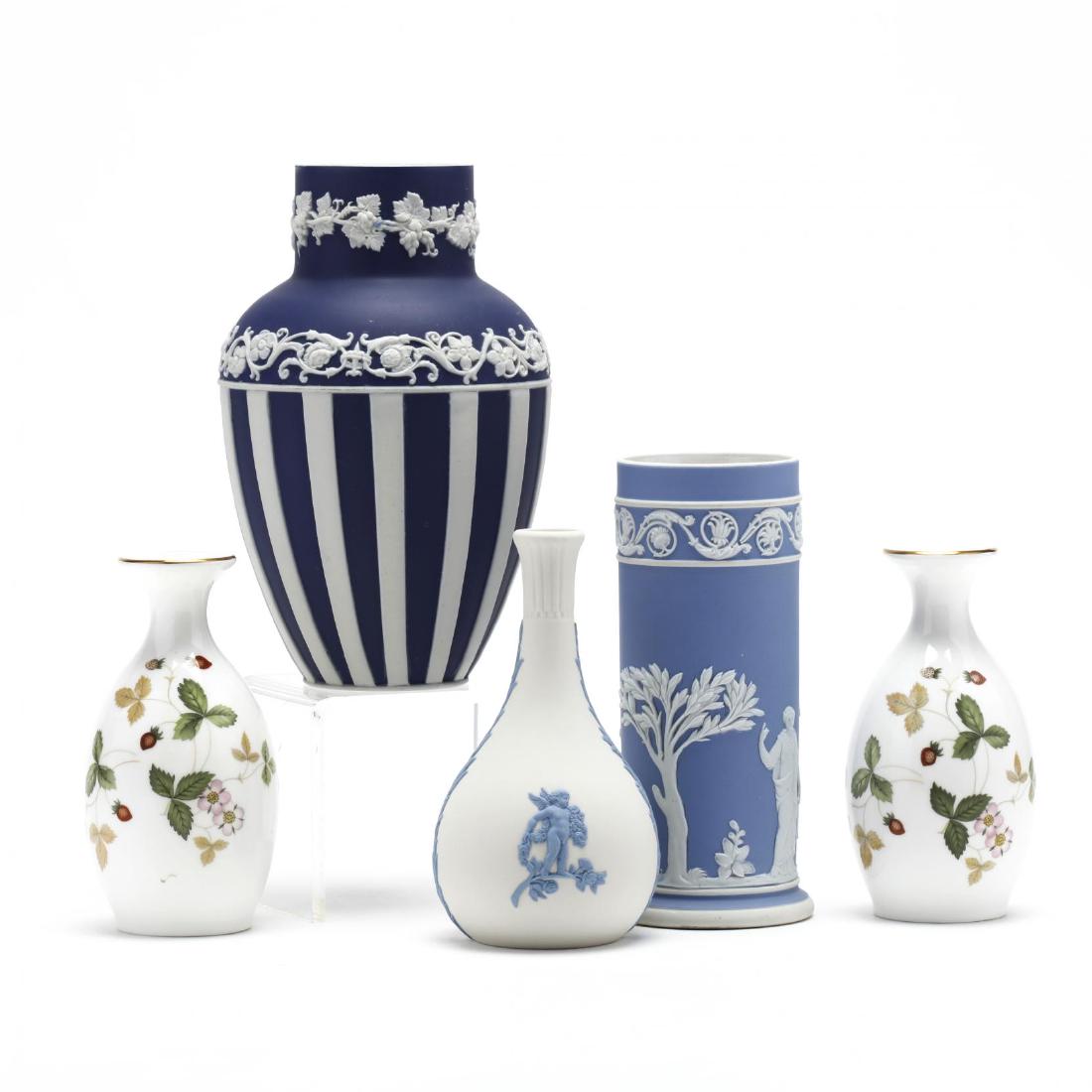 Five English Porcelain Vases, Including Wedgwood (1 of 10)