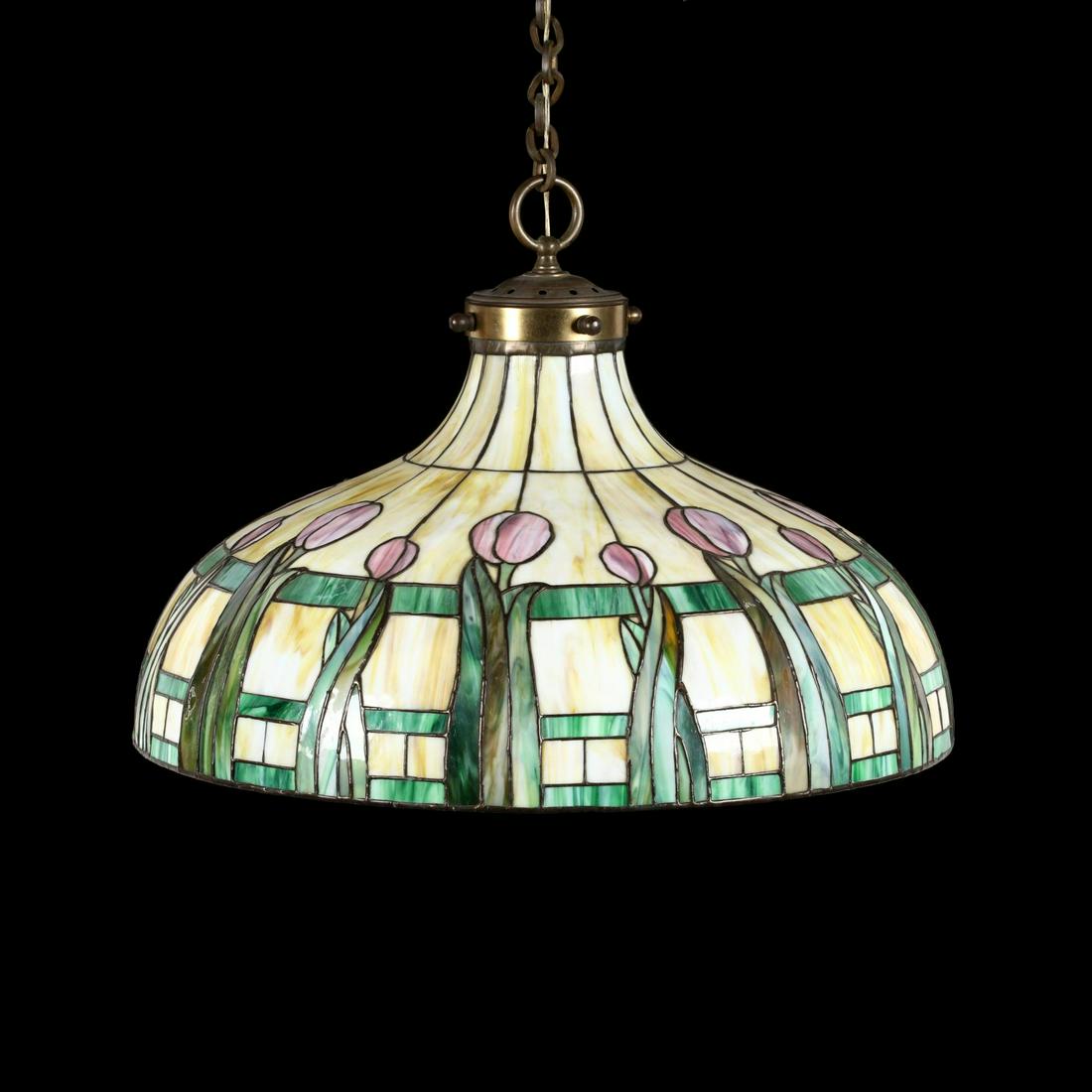 Vintage Mission Slag Glass Pendant Light: Vintage Mission Slag Glass Pendant Light early 20th century, four-light form, stylized tulip decorated slag glass shade, gilt metal mounts and chain with later ceiling cap, appears unmarked. 19 x 26 i