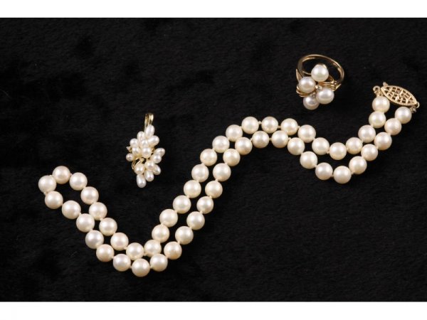 Three Pearl Jewelry Items,