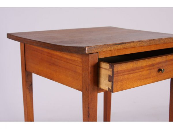 Mid-Atlantic Hepplewhite One Drawer Stand, - 3