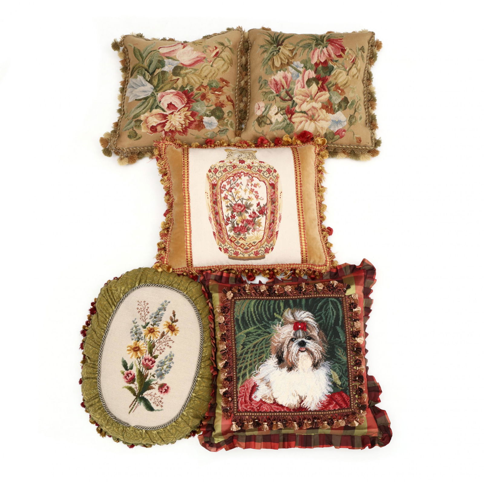 2 LARGE AUBUSSON PILLOWS Sep 24, 2017 2 LARGE AUBUSSON PILLOWS Sep 24, 2017