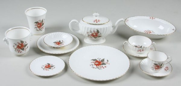 Set of Royal Worcester China, Lynbrook Pattern,