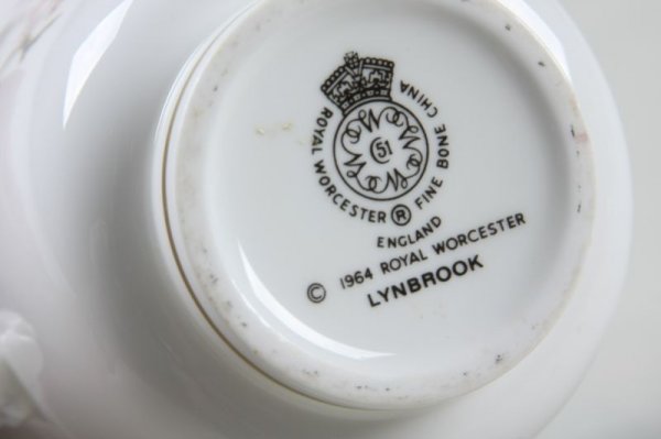 Set of Royal Worcester China, Lynbrook Pattern, - 4