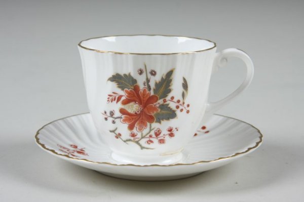Set of Royal Worcester China, Lynbrook Pattern, - 9
