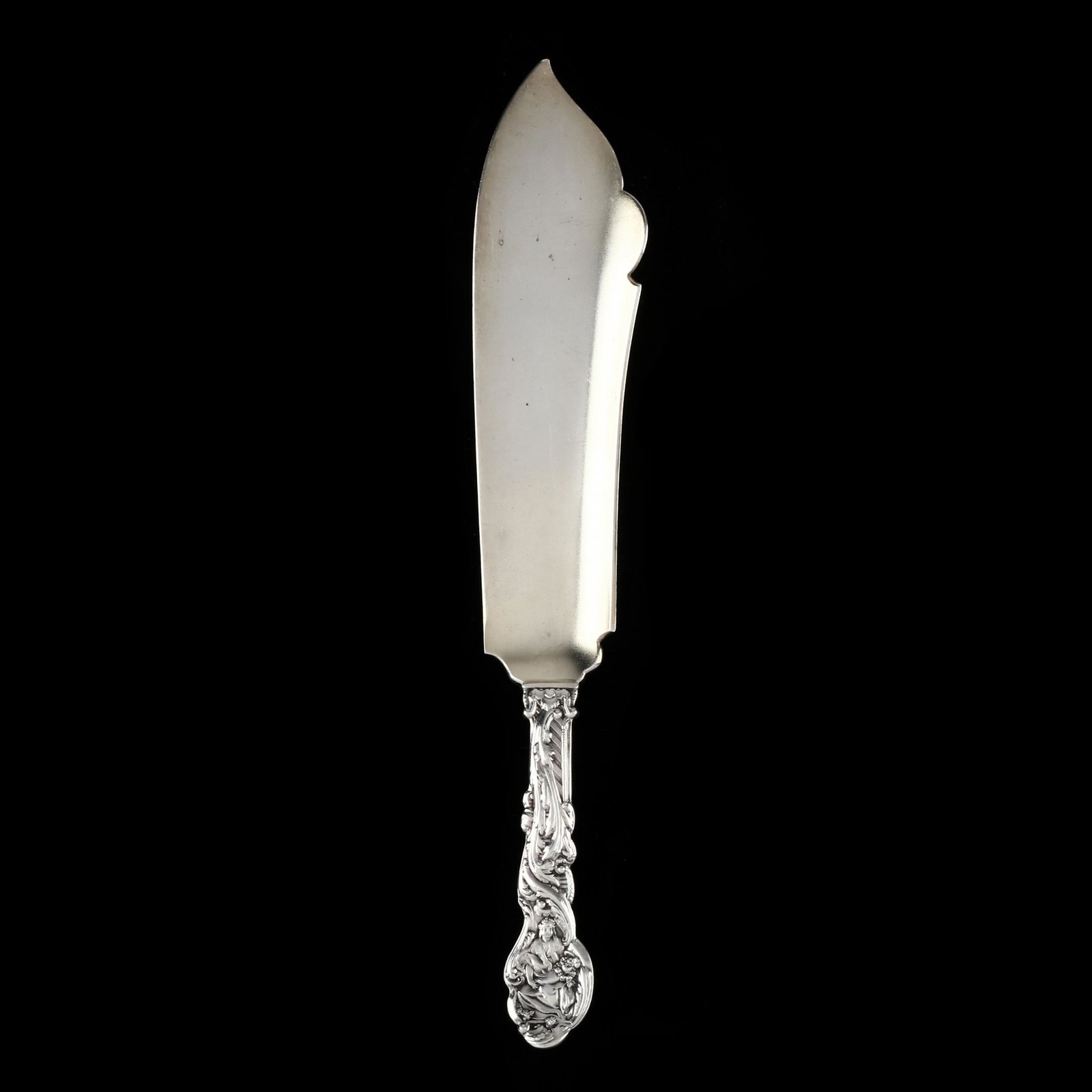 Gorham Versailles Ice Cream Slice: Gorham Versailles Ice Cream Slice engraved "Casilear" to handle underside. 10 3/4 in. 4.15 troy oz. Additional high-resolution photos are available at www.lelandlittle.com