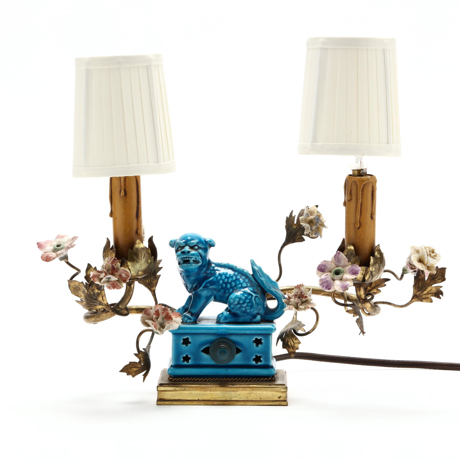 A Chinese Inspired Turquoise Foo Lion Boudoir Lamp (1 of 3)