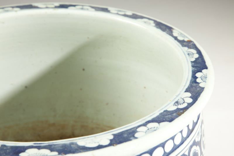 Pair of Chinese Blue and White Jardinieres - 6