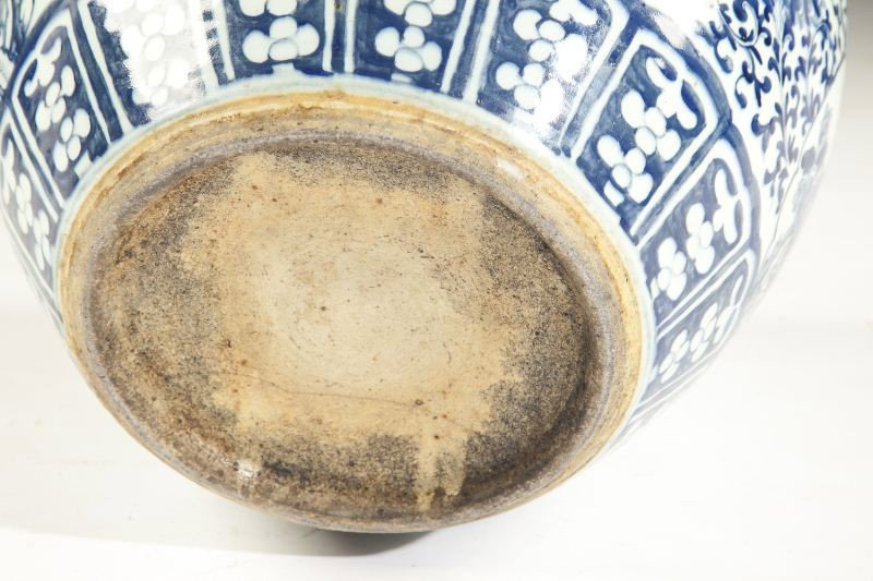Pair of Chinese Blue and White Jardinieres - 7