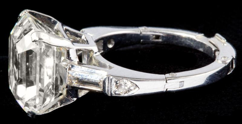 Impressive 9.90 carat Platinum and Diamond Ring - 8