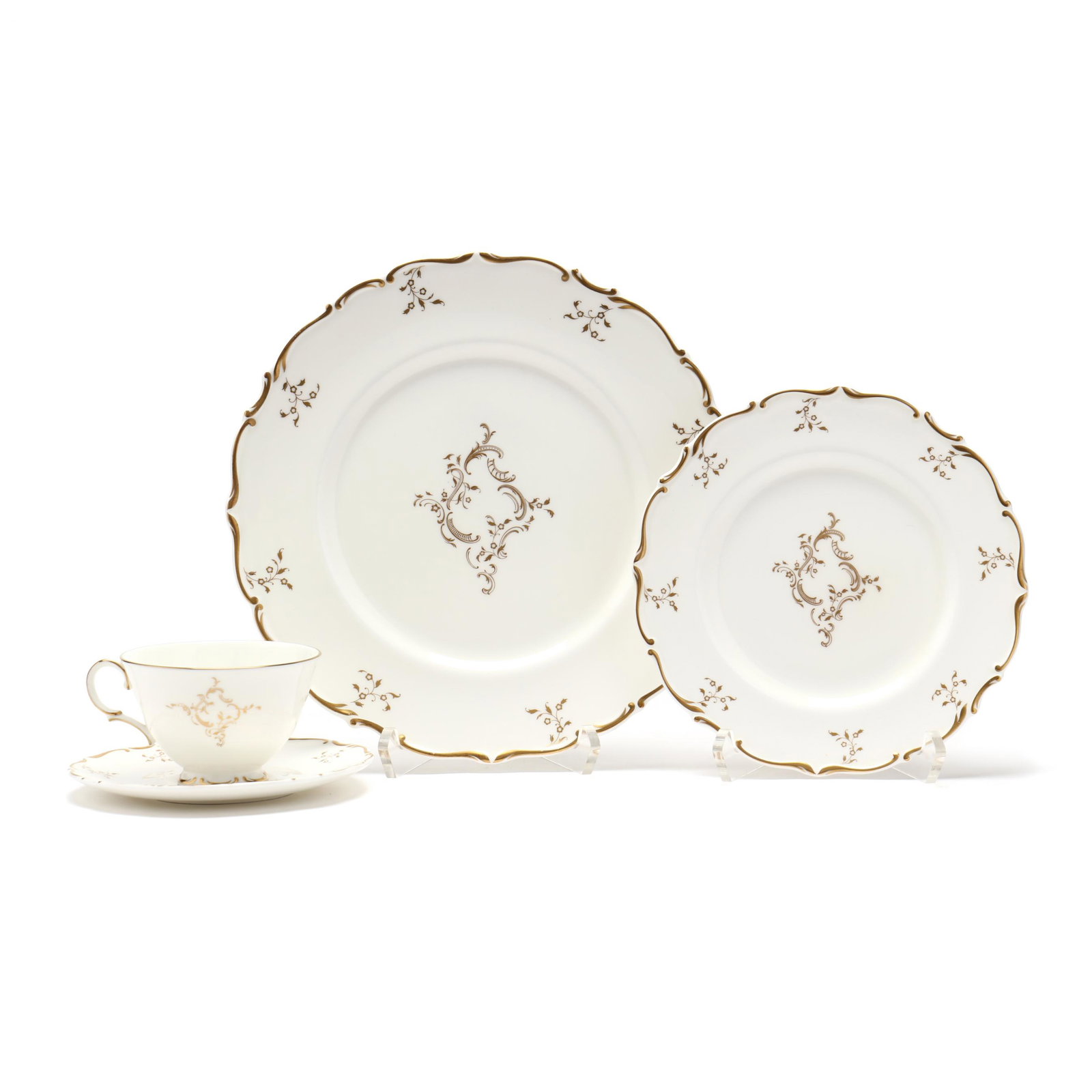 Set of (31) Royal Doulton  Monteigne  China (1 of 7)