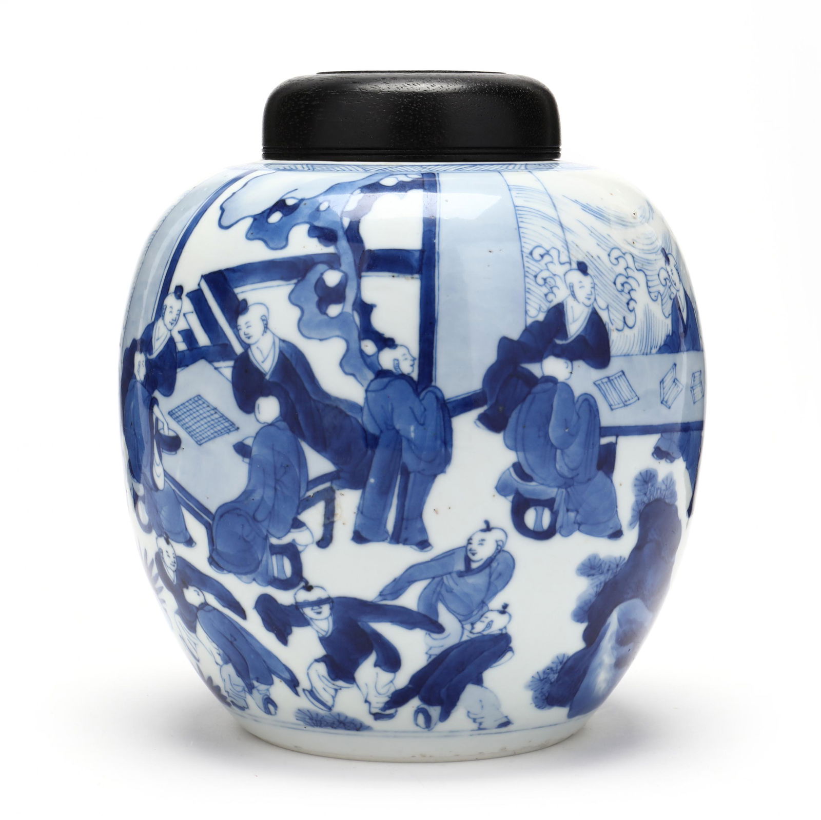 A Chinese Porcelain Blue and White Ginger Jar with Wooden Cover (1 of 5)