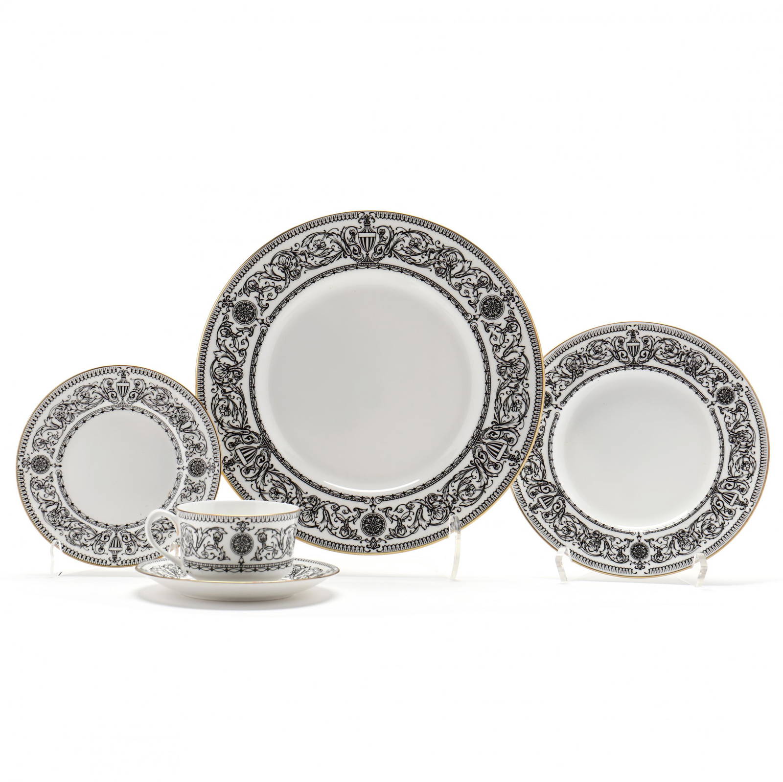 Royal Worcester Padua China Dinnerware Service For Twelve Auction