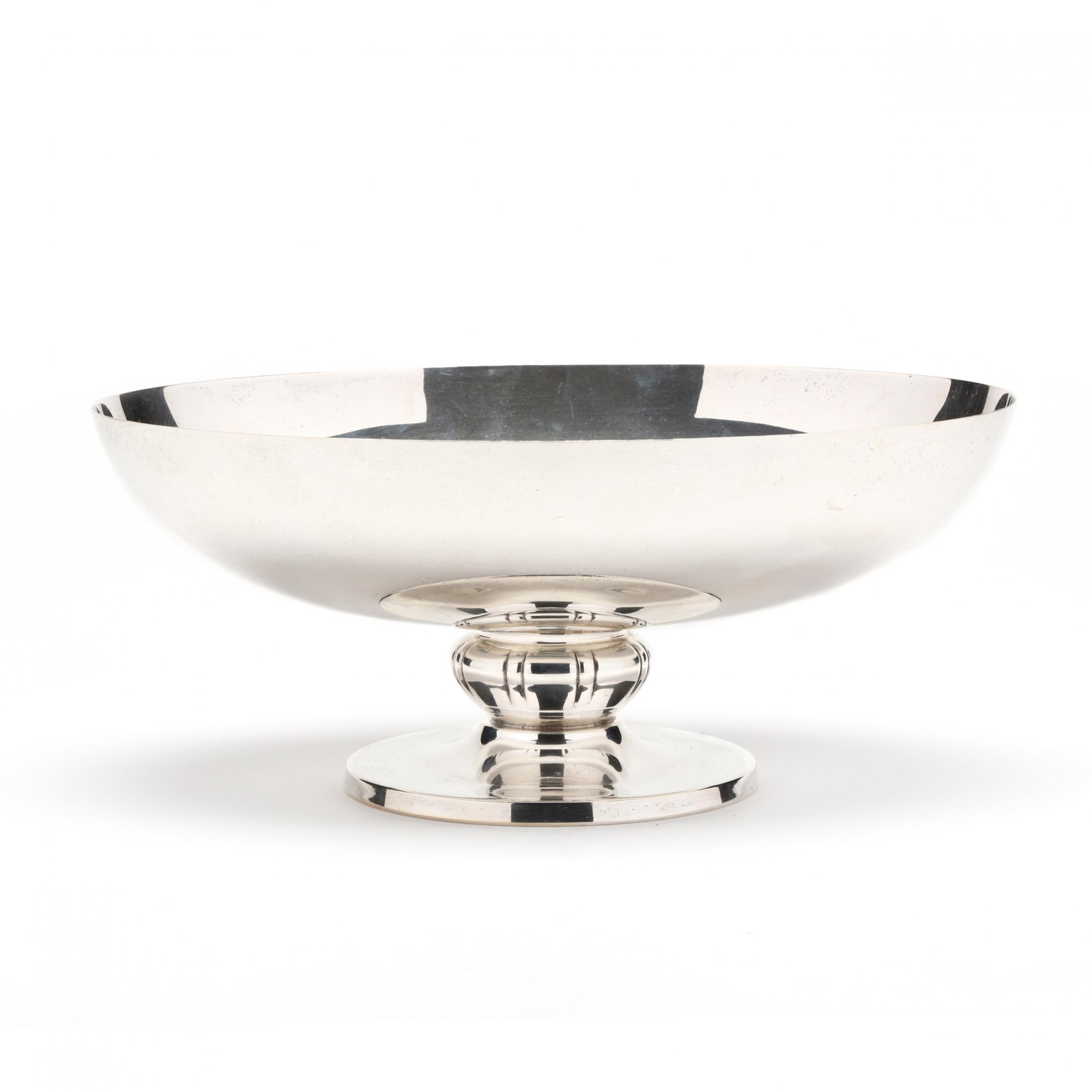 A Reed and Barton Sterling Silver Oval Centerpiece Bowl (1 of 4)