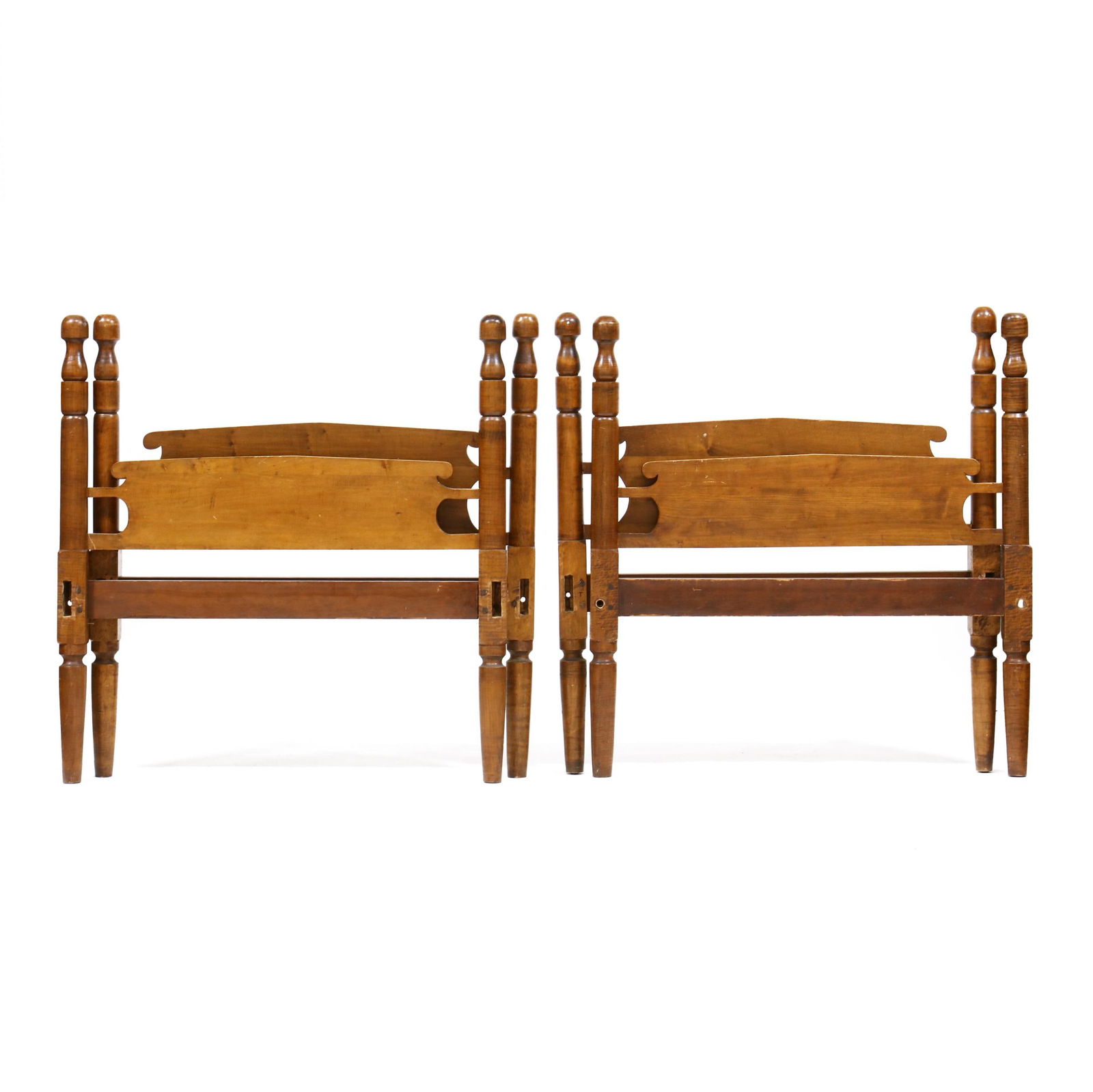 Pair of Vintage Twin Size Beds (1 of 5)