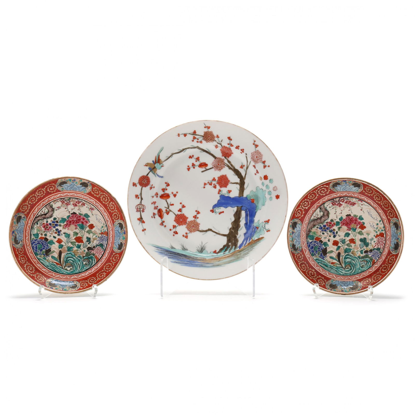 A Japanese Charger and Pair of Kutani Dishes (1 of 10)