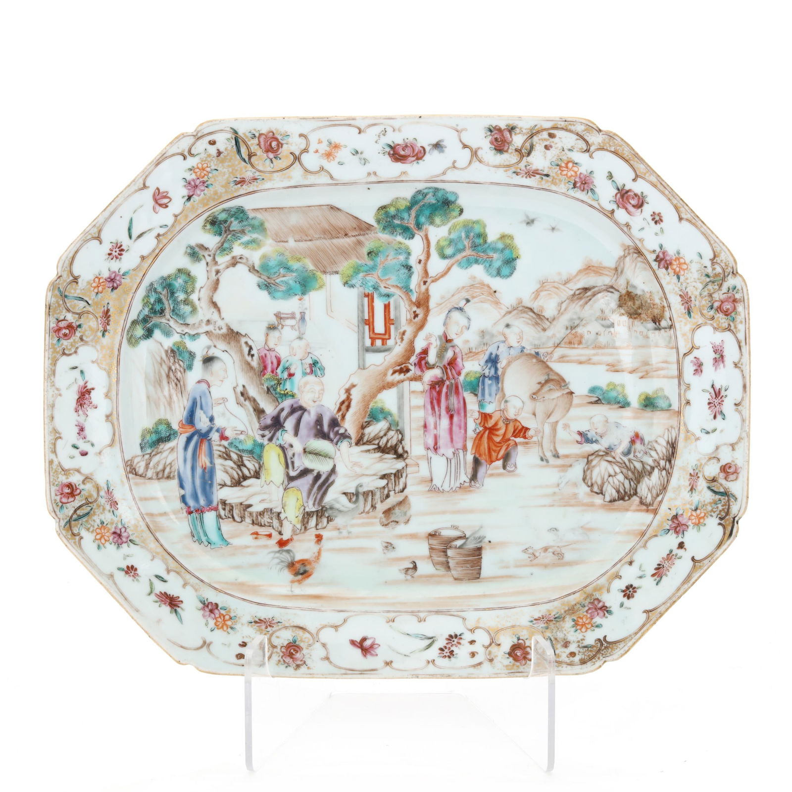 A Chinese Export Porcelain Large Serving Platter (1 of 2)