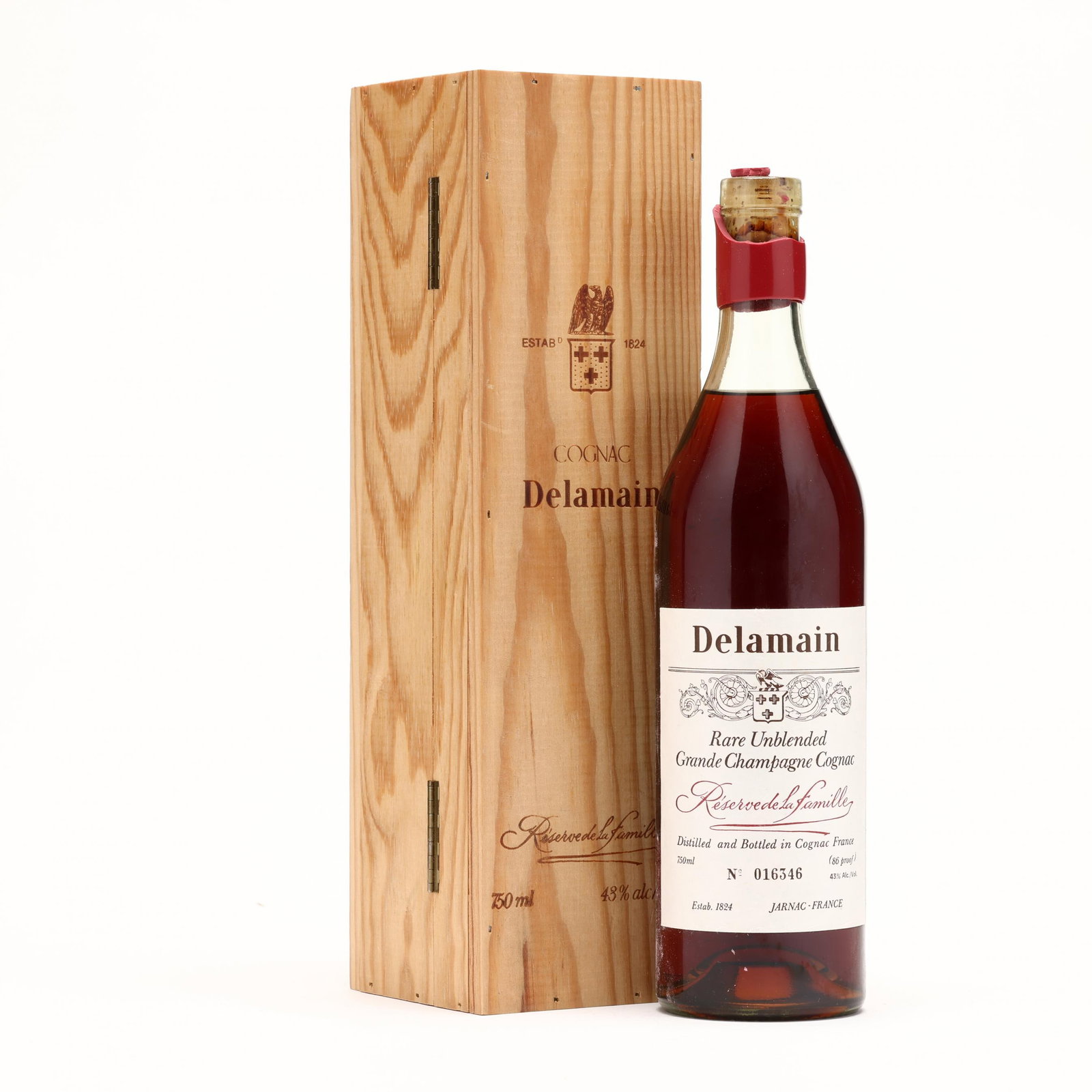 Delamain Reserve de la Famille Cognac: Delamain Reserve de la Famille Cognac The buyer acknowledges that he/she is acting within compliance with their state and local laws in regards to the purchase, transportation and delivery of spirituo