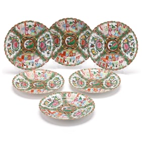 A Set of Six Chinese Porcelain Rose Medallion Plates