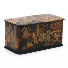 A Japanese Lacquered and Gilt Tea Caddy Box