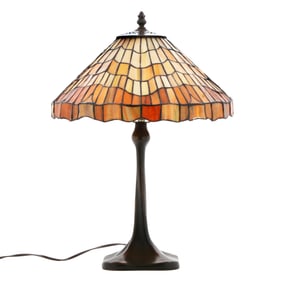 Arts & Crafts Style Slag Glass Table Lamp