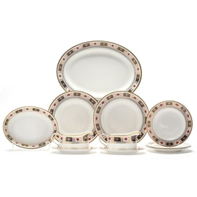 Royal Crown Derby Derby Border Tableware, Eleven Pieces